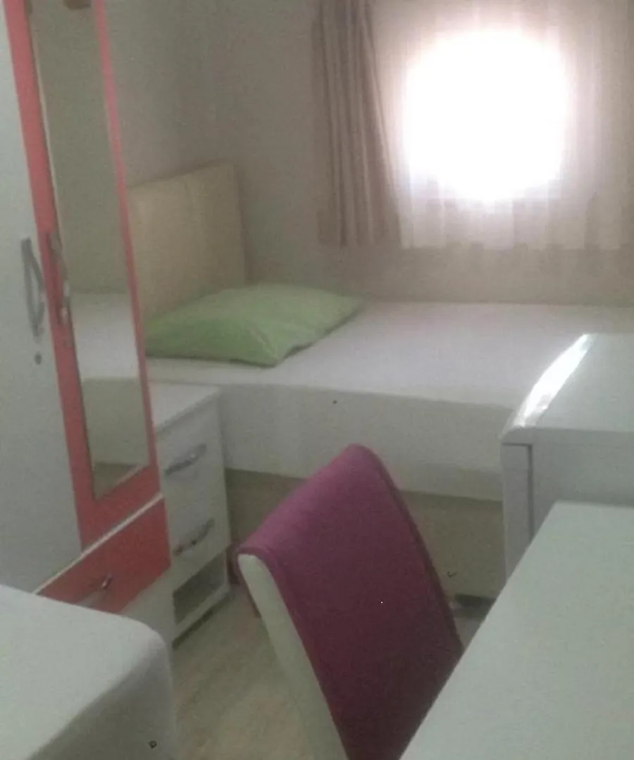 !Only Females! Bakirkoy Ladies Dormitory Κωνσταντινούπολη
